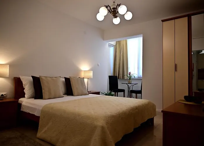 Studio Apartment Snjezana